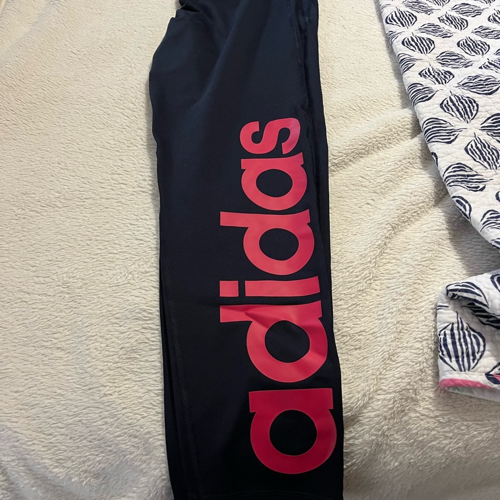 Brand new adidas leggings still has tag